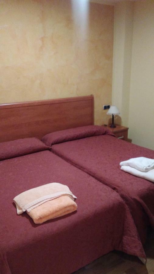 Hostal Puerta Del Valle Ла-Систернига Экстерьер фото